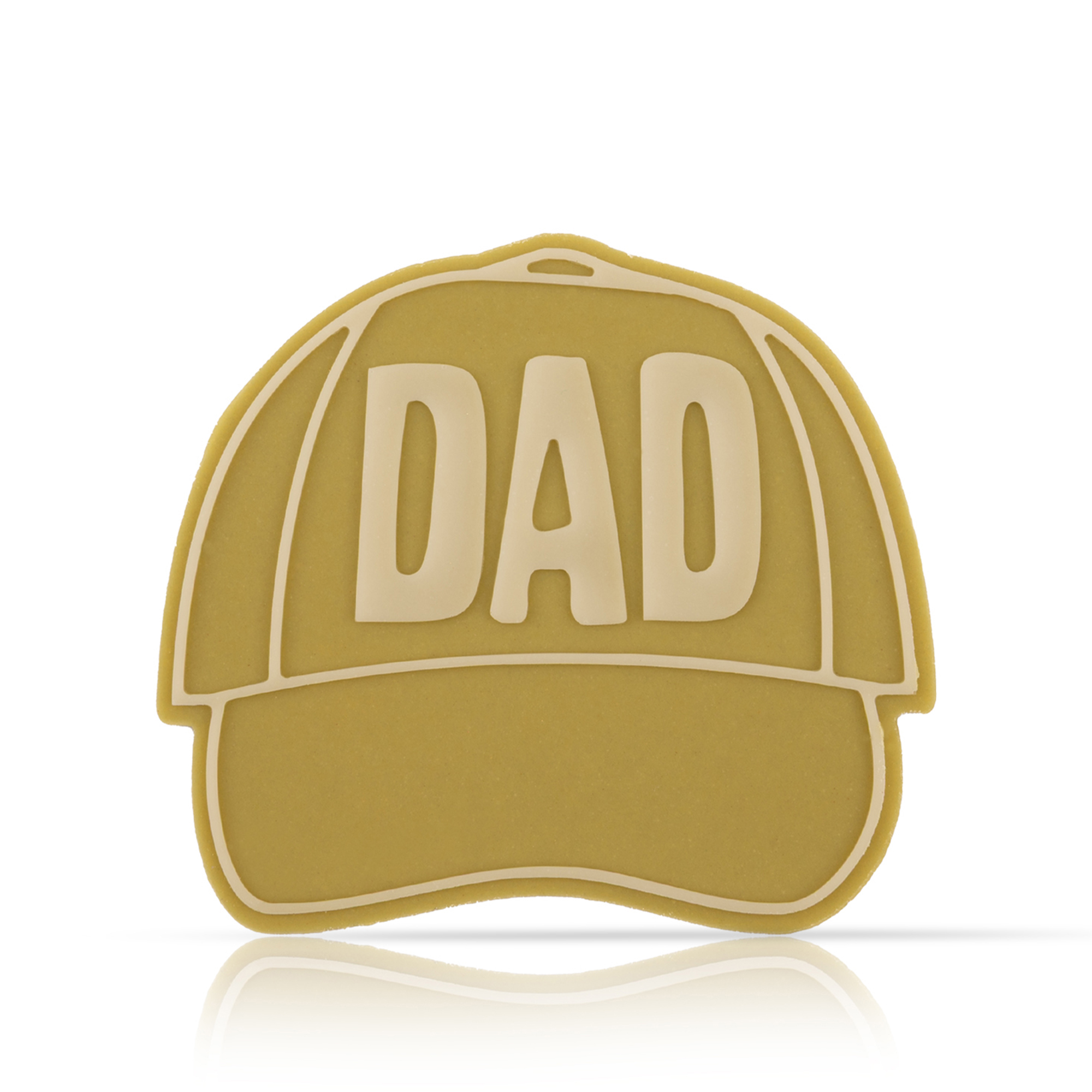 MÜTZE MIT RELIEF SCHRIFT "DAD", WEISSE SCHOKOLADE GEFÄRBT