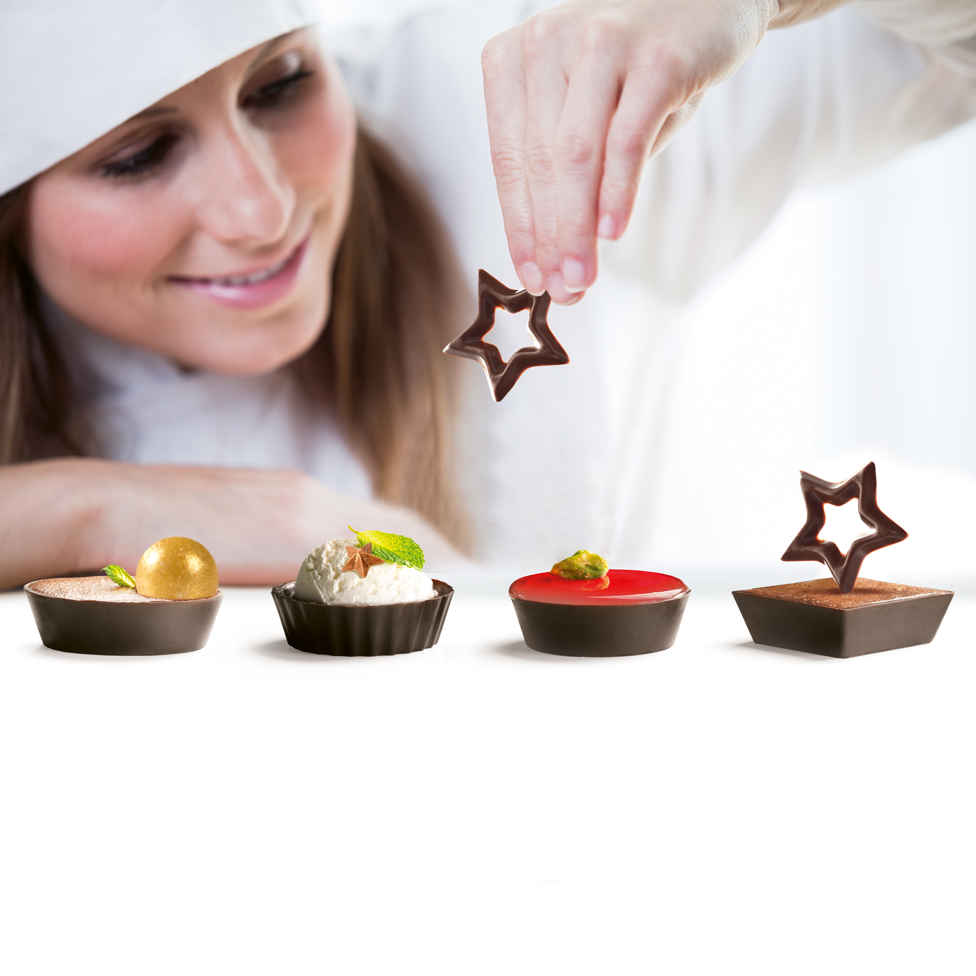 PETITS FOURS CUPS SORTIERT, DUNKLE SCHOKOLADE