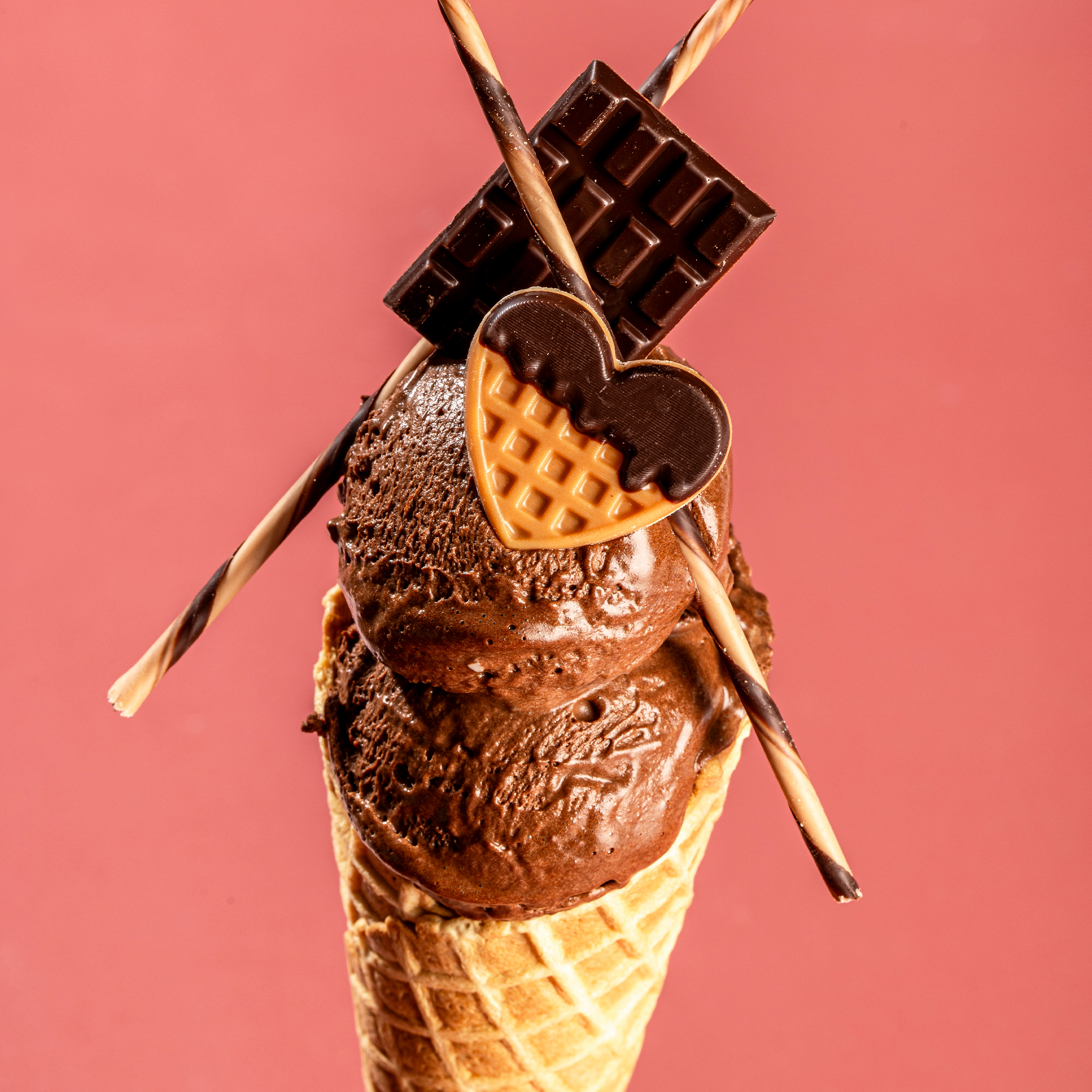 SCHOKO HERZEN "WAFFEL", DUNKLE UND WEISSE SCHOKOLADE GEFÄRBT