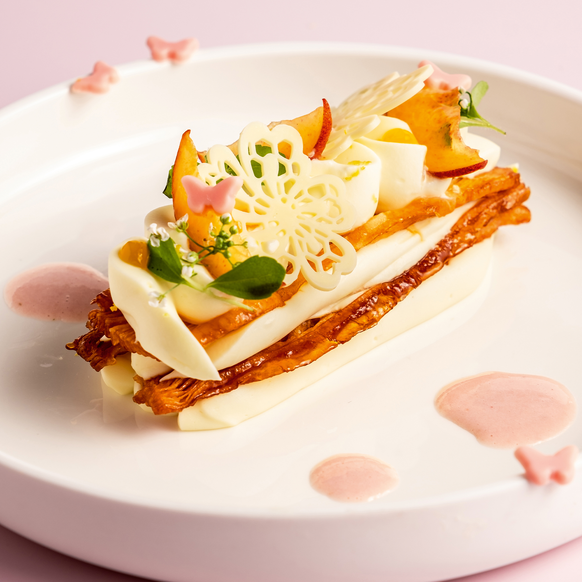 STREU SCHMETTERLINGE PINK, WEISSE SCHOKOLADE GEFÄRBT