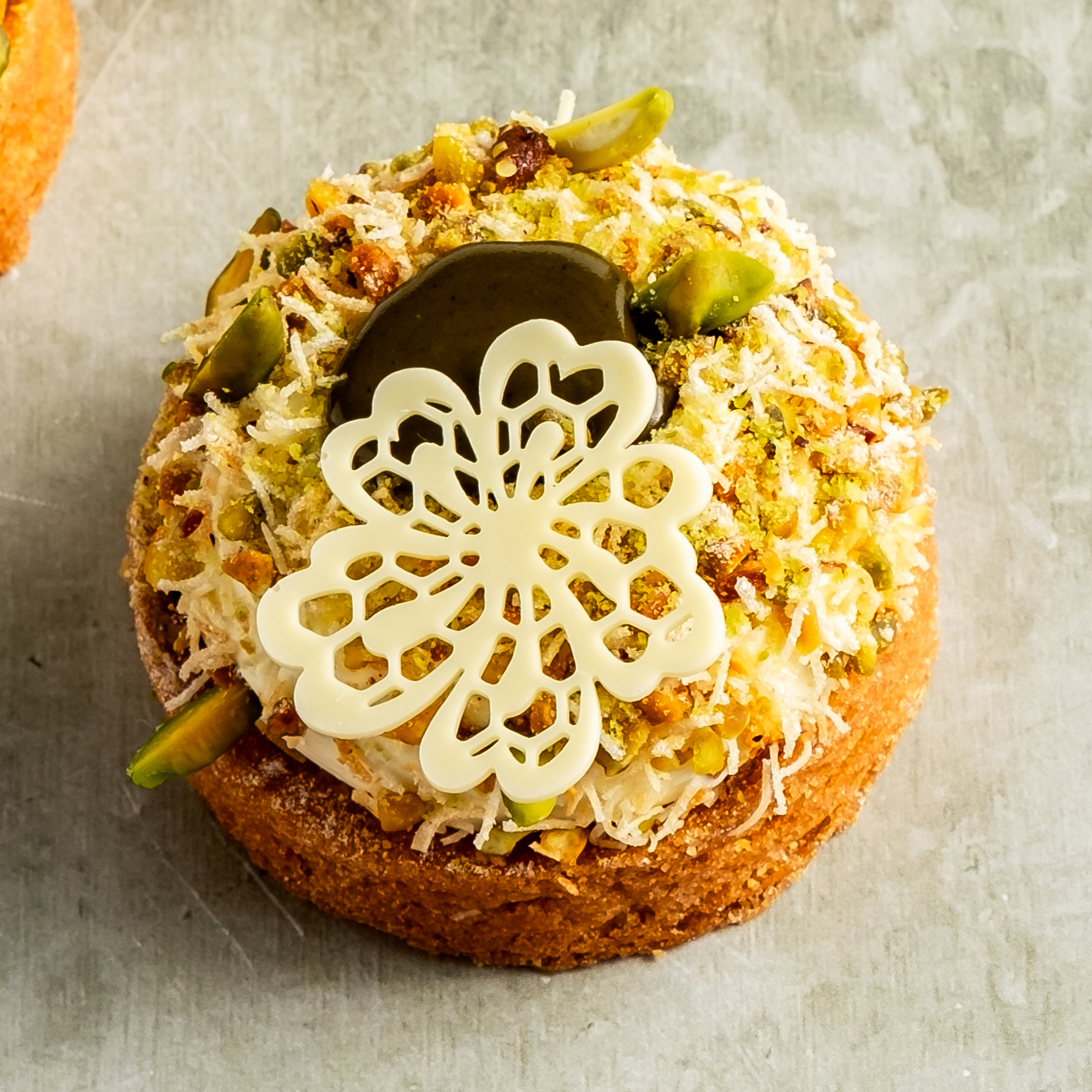 SPITZEN BLÜTEN KLEIN, WEISSE SCHOKOLADE